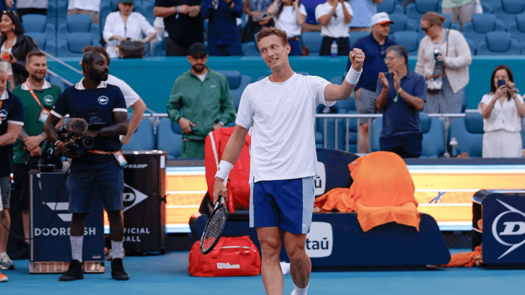 Jiri Lehecka thi đấu đầy tự tin tại giải Miami Open 2026