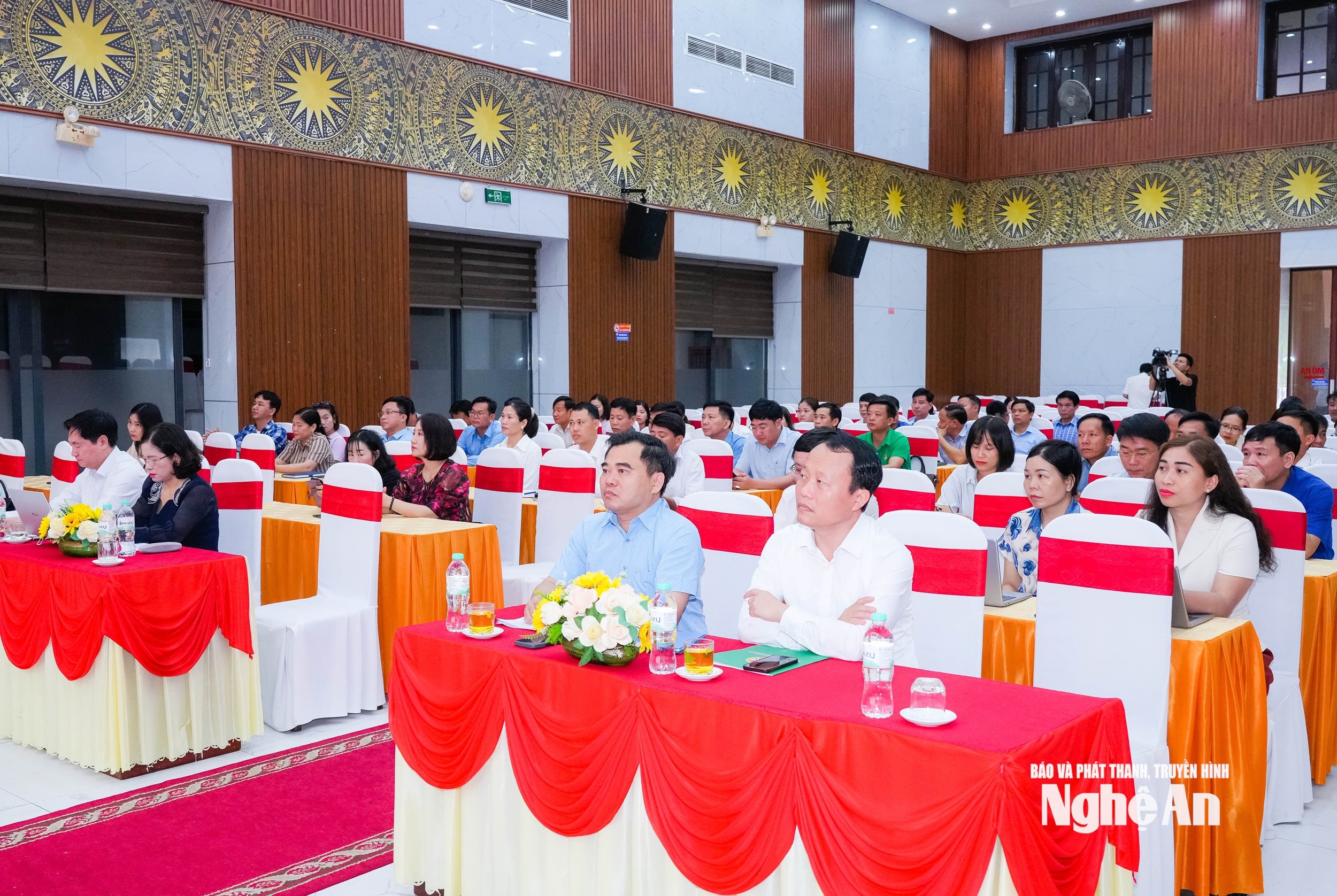  đại biểu