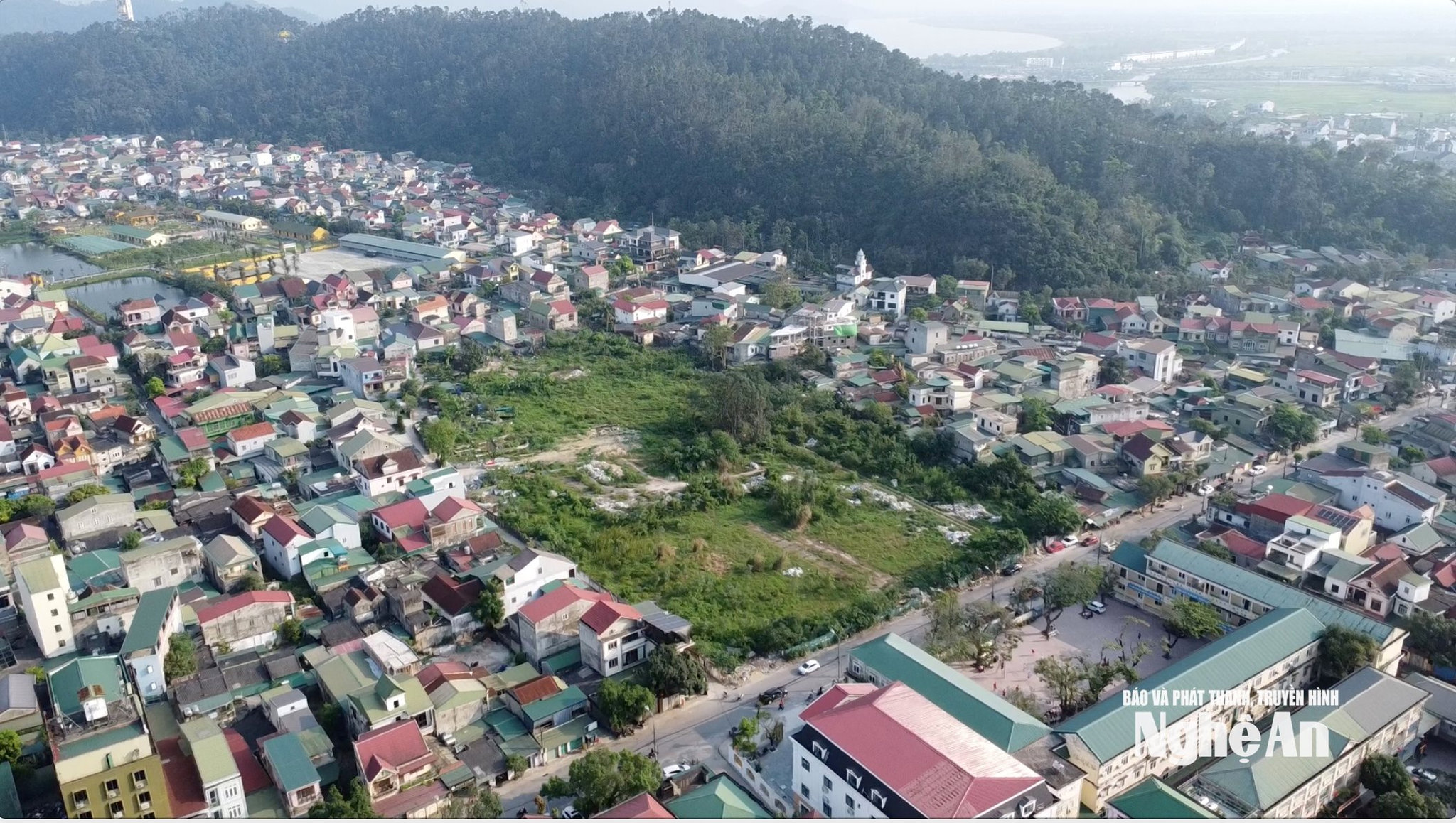 đất vàng Trường Thi6