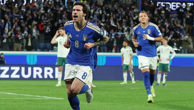 Sandro Tonali ăn mừng bàn thắng vào lưới Bắc Ireland trong trận bán kết play-off World Cup 2026