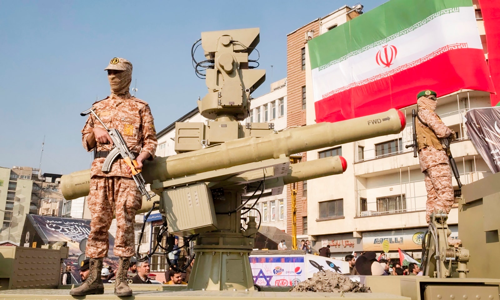 Thành viên Vệ binh Cách mạng Hồi giáo Iran (IRGC) tại Tehran