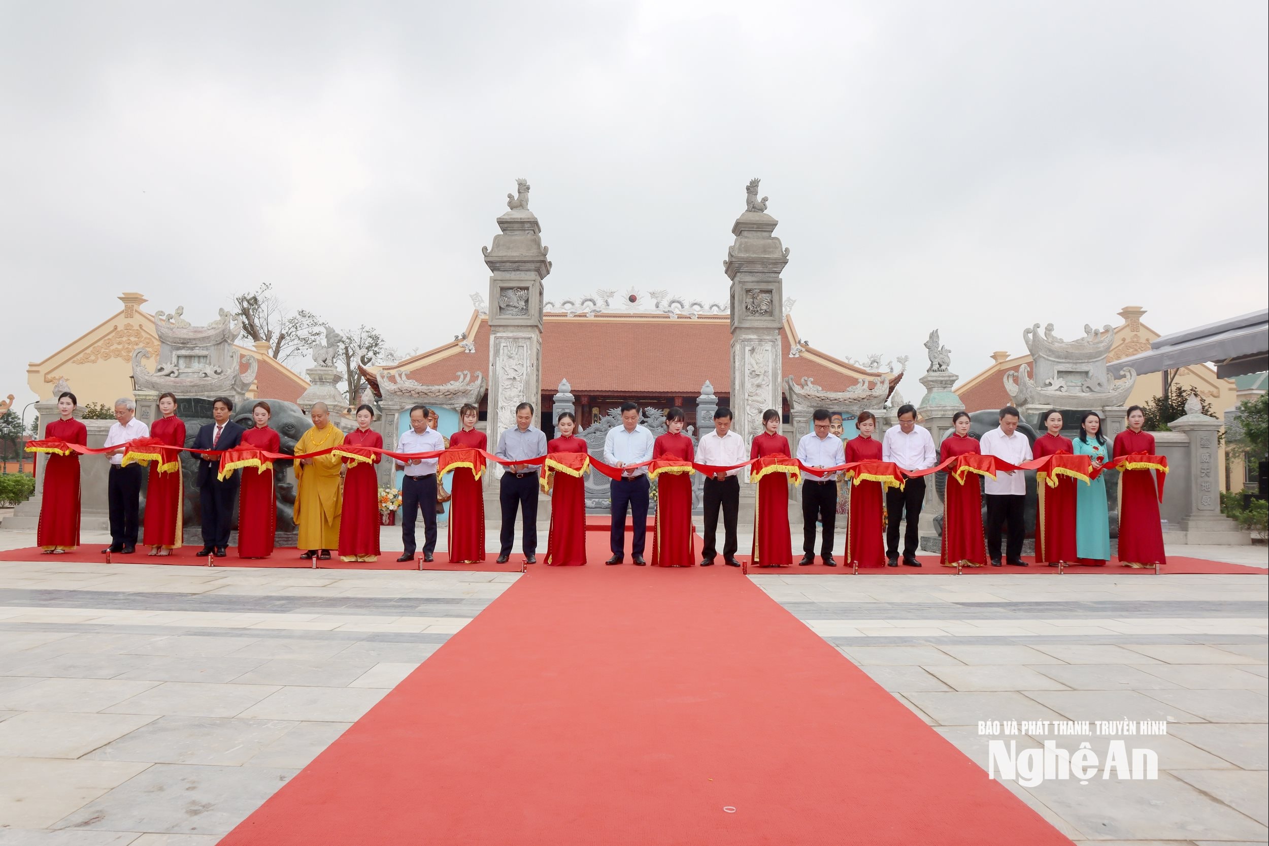 Tempio Khanh Thanh, Le Duc Tuy, Anh Diep Thanh8