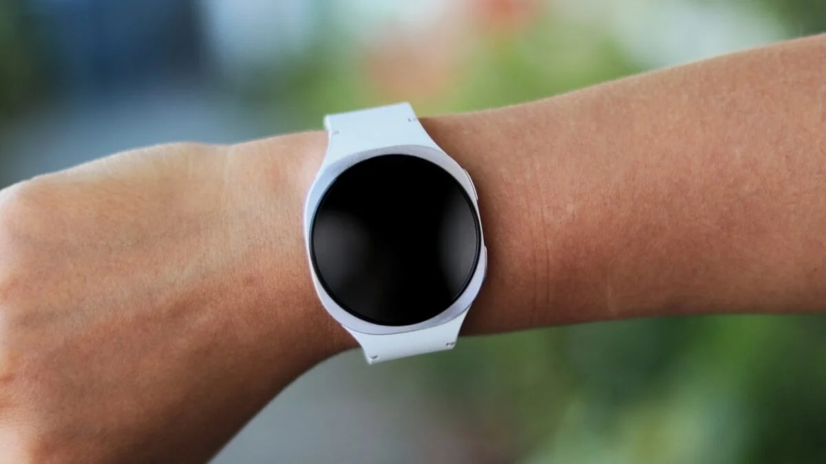 Samsung từng giới thiệu Galaxy Watch 8 cùng với bộ đôi điện thoại gập Galaxy Z Fold7 và Z Flip7