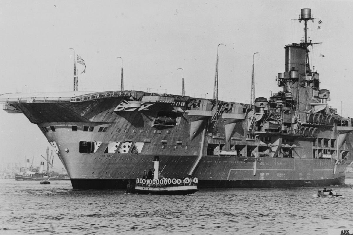 Tàu sân bay HMS Ark Royal