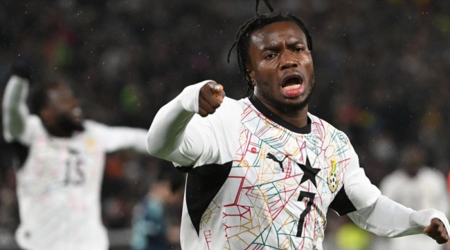 Abdul Fatawu ăn mừng bàn thắng gỡ hòa 1-1 cho Ghana trước tuyển Đức.