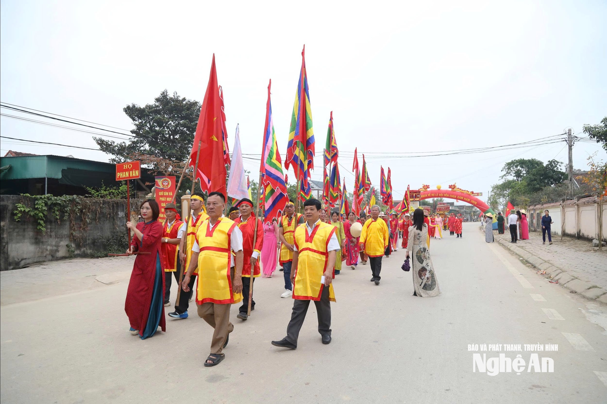 ảnh chùa Gám chị Nhung