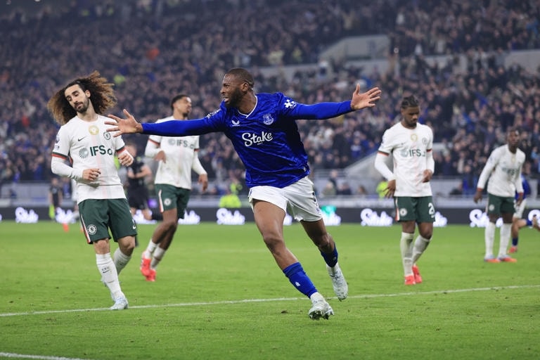 Everton vẫn còn cơ hội cạnh tranh.