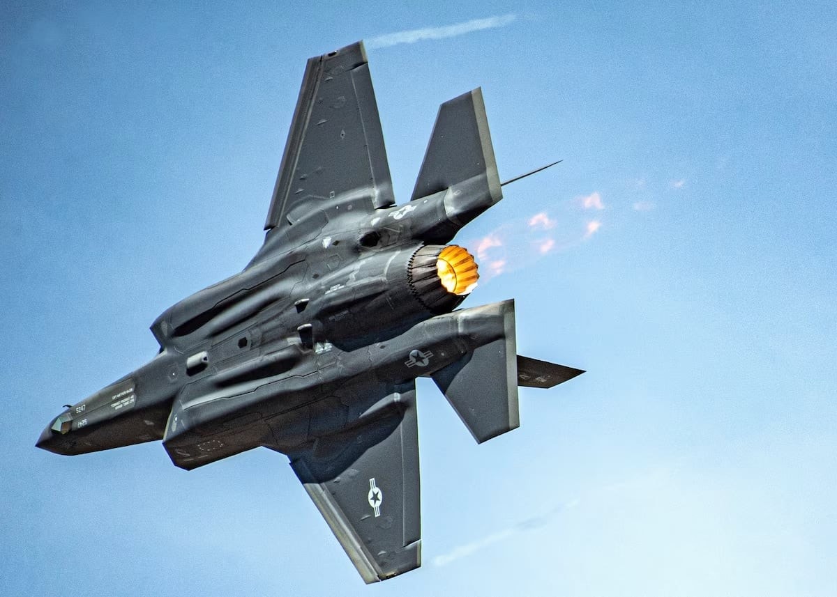 Tiêm kích tàng hình F-35 gặp nạn ở Nevada: Phi công thoát hiểm an toàn