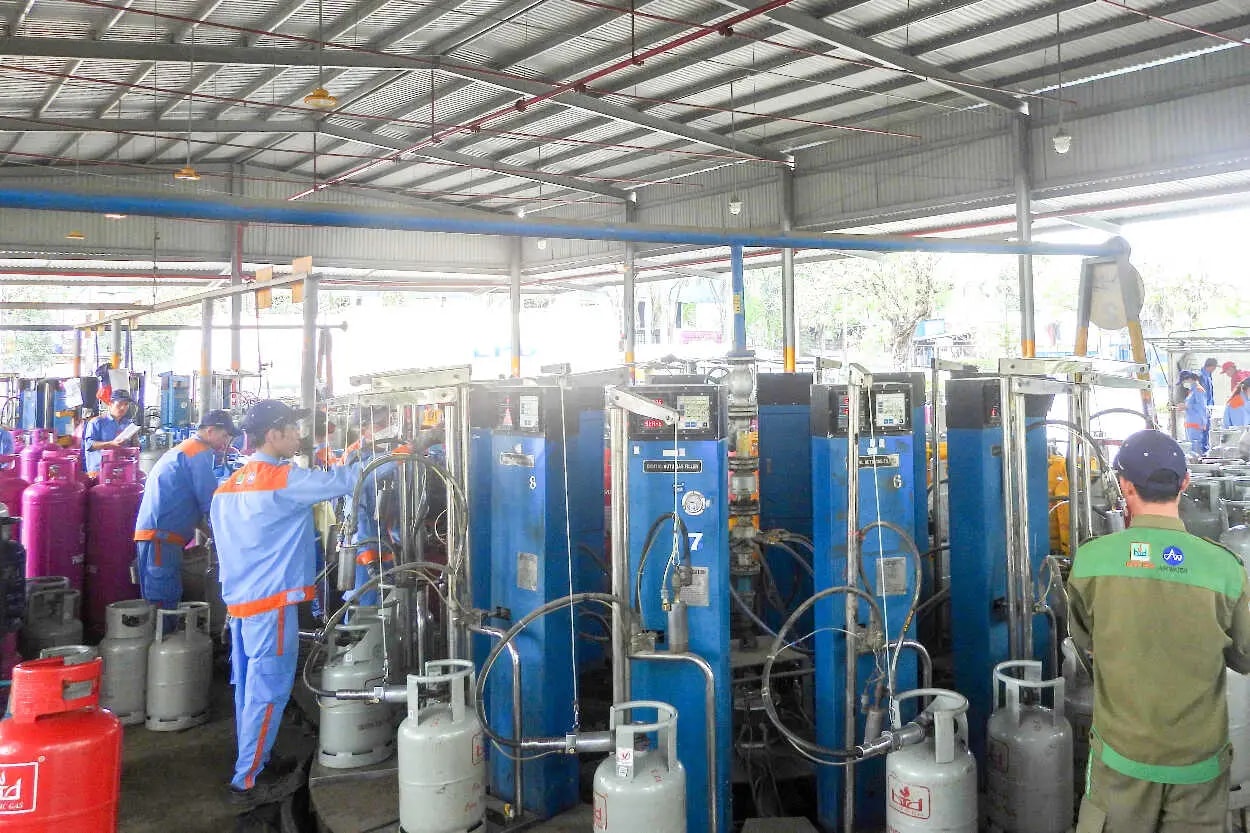 Giá gas hôm nay 2/4/2026: Tăng kỷ lục, bình 12kg vượt 650.000 đồng