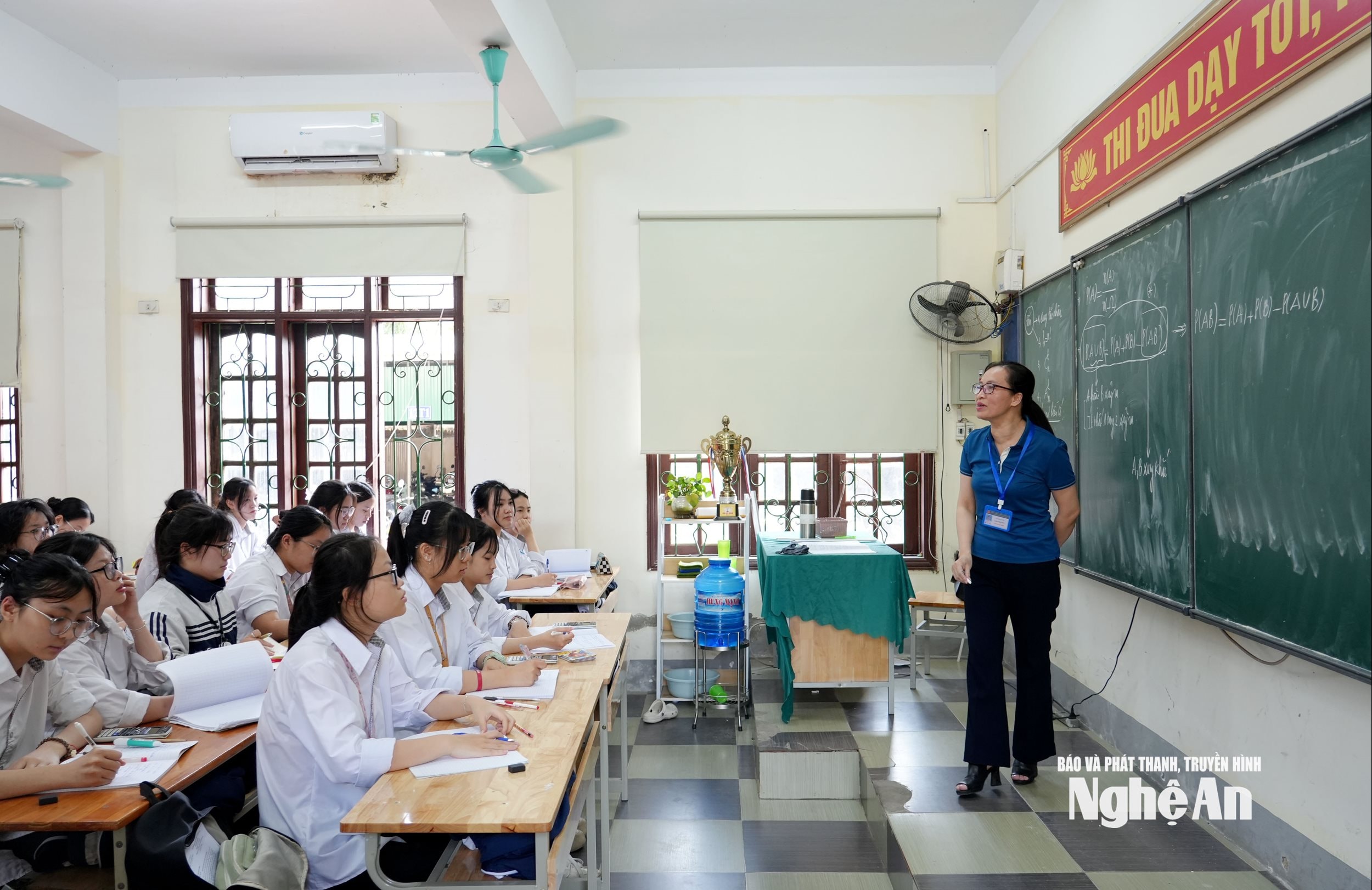 Giờ học của học sinh Trường THPT Lê Viết Thuật. Ảnh: Mỹ 