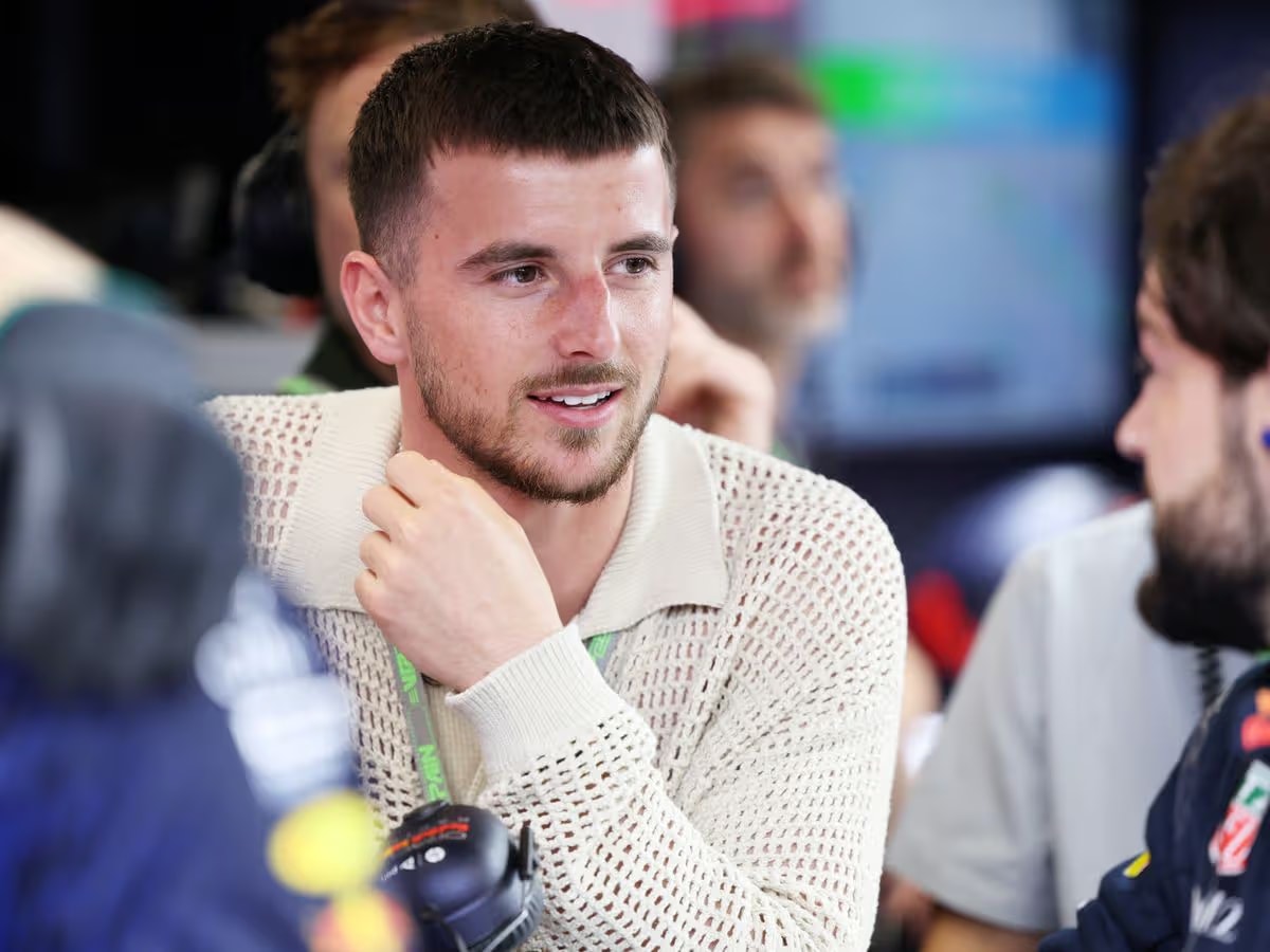 Mason Mount dùng thời trang như một cách để kể câu chuyện cá nhân.