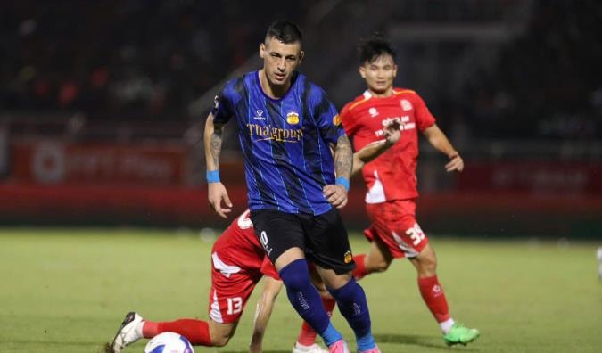 Tiền vệ Silva Marciel đóng vai trò then chốt trong cách vận hành chiến thuật của HAGL.