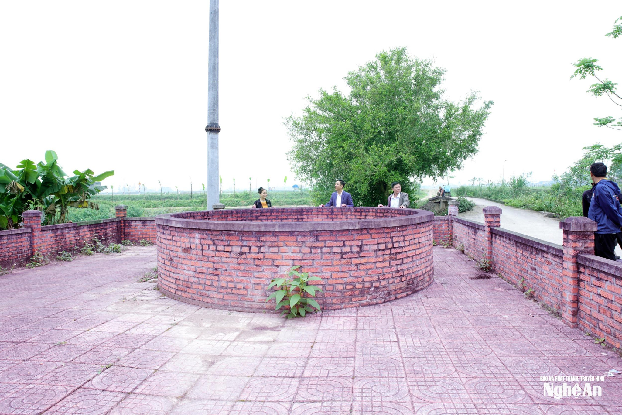 bna_gieng-lang-le-1-.jpg