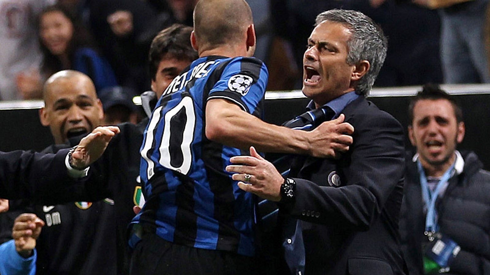 Wesley Sneijder hồi sinh mạnh mẽ dưới sự dẫn dắt của Mourinho tại Inter.