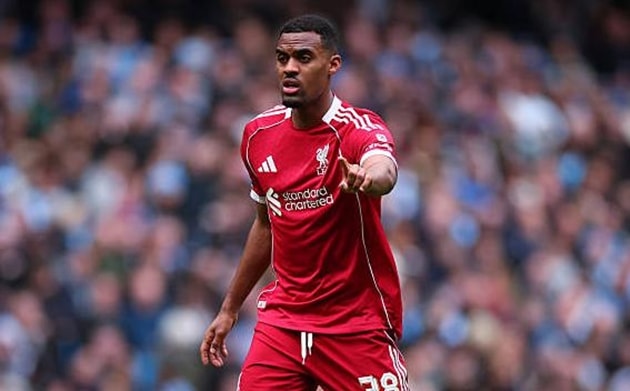 Ryan Gravenberch gây thất vọng ở hàng tiền vệ Liverpool.