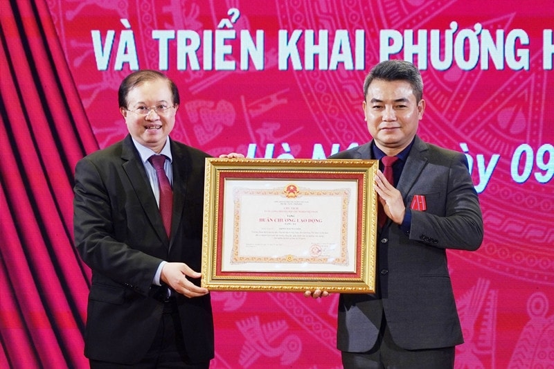 NSƯT Trịnh Mai Nguyên nhận Huân chương Lao động hạng Ba năm 2026