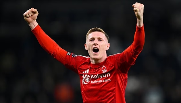 Nottingham Forest hét giá bán Elliot Anderson.