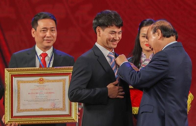 NSND Xuân Bắc nhận Huân chương Lao động hạng Ba năm 2022