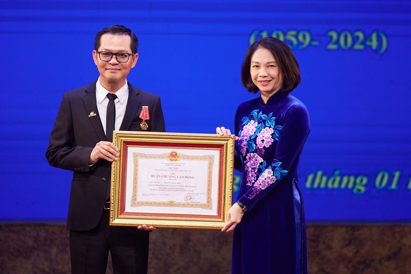 NSND Trung Hiếu nhận Huân chương Lao động hạng Ba năm 2026