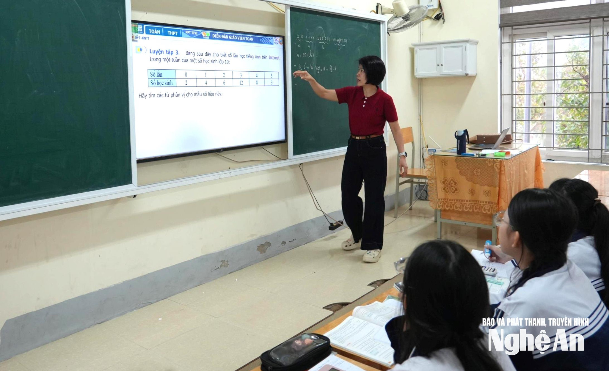 bna_gio-hoc-cua-hoc-sinh-truong-thpt-huynh-thuc-khang.-anh-my-ha-be6fe024f13341f667a99fd49d855ef4.jpg