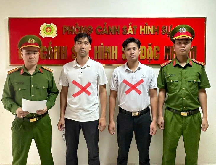 giam-doc-cong-ty-truyen-thong-1775571629900362638228.webp