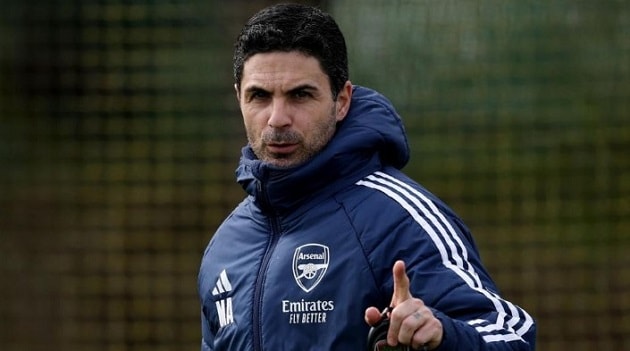 HLV Mikel Arteta đang đứng trước những quyết định chiến thuật quan trọng.