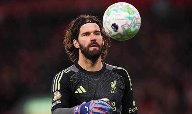 Alisson Becker nhiều khả năng sẽ chuyển tới Juventus.