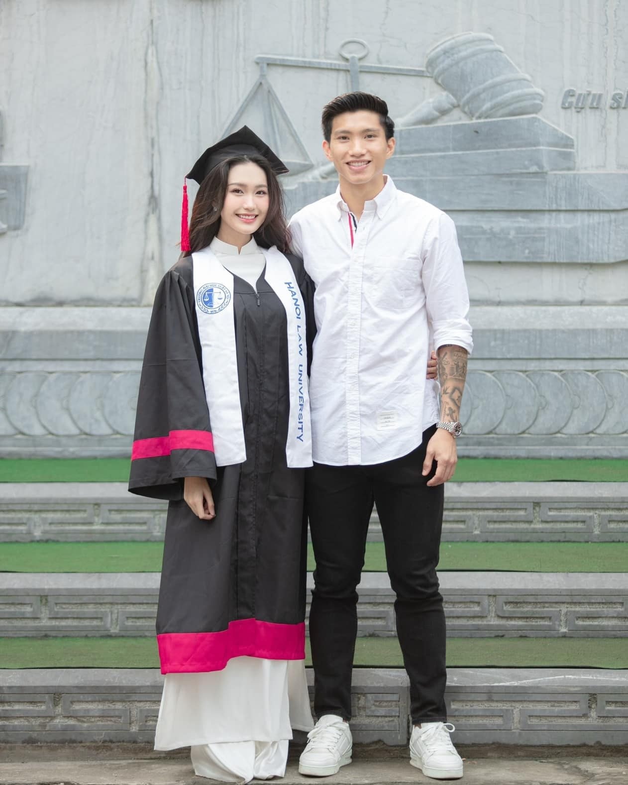 Đoàn Văn Hậu và Doãn Hải My là cặp đôi trai tài gái sắc được nhiều người ngưỡng mộ.