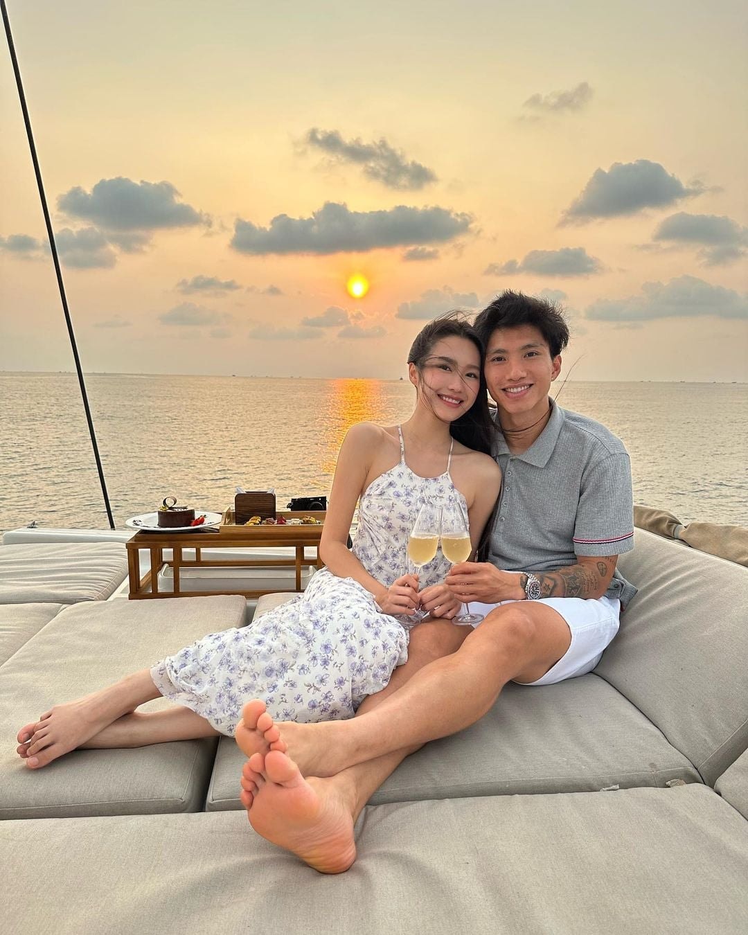 Những khoảnh khắc hạnh phúc bình dị của cặp đôi Đoàn Văn Hậu và Doãn Hải My.