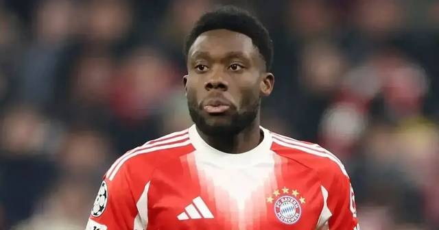 Hậu vệ người Canada có thể rời Bayern.