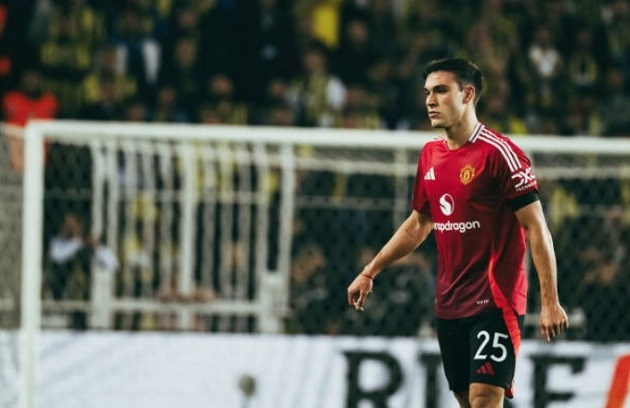 Tiền vệ Manuel Ugarte của Manchester United