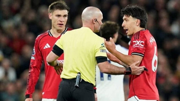 Manuel Ugarte đã có màn trình diễn dưới sức khiến Man Utd mất hoàn toàn thế trận.