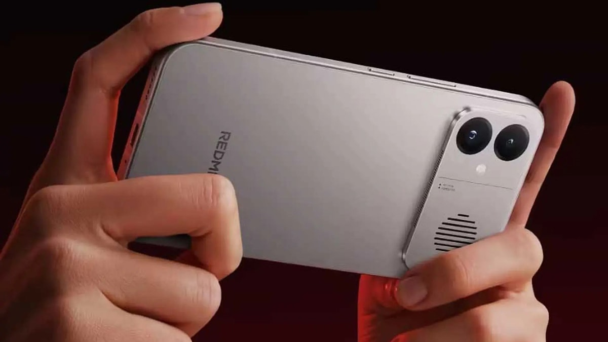 Cận cảnh thiết kế mặt trước và khả năng hiển thị của Redmi K90 Max