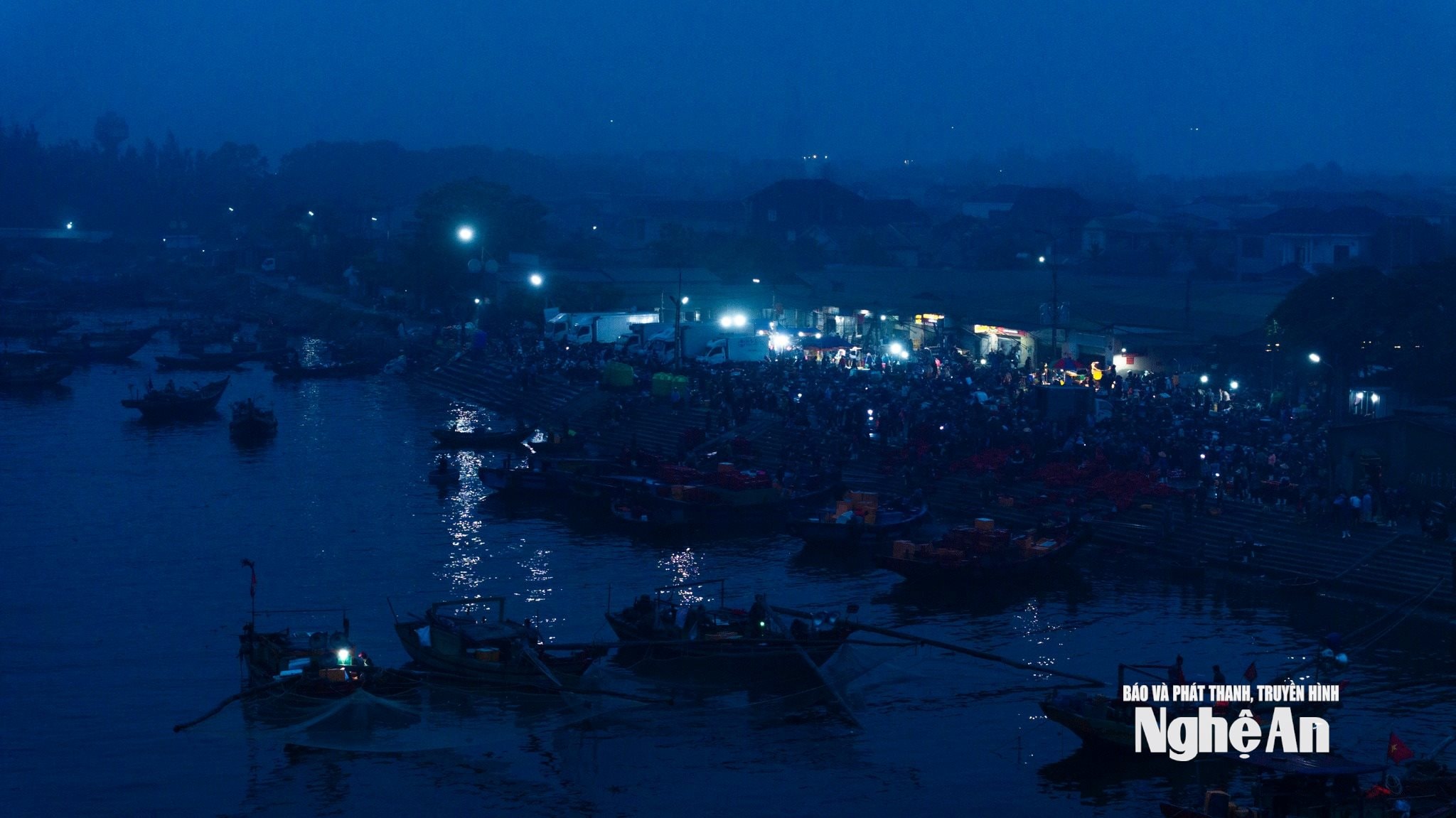 bình minh Cửa Lò. Ảnh: Nguyễn Sơn1