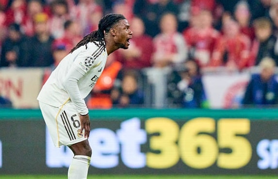Eduardo Camavinga nhận thẻ đỏ khiến Real Madrid sụp đổ