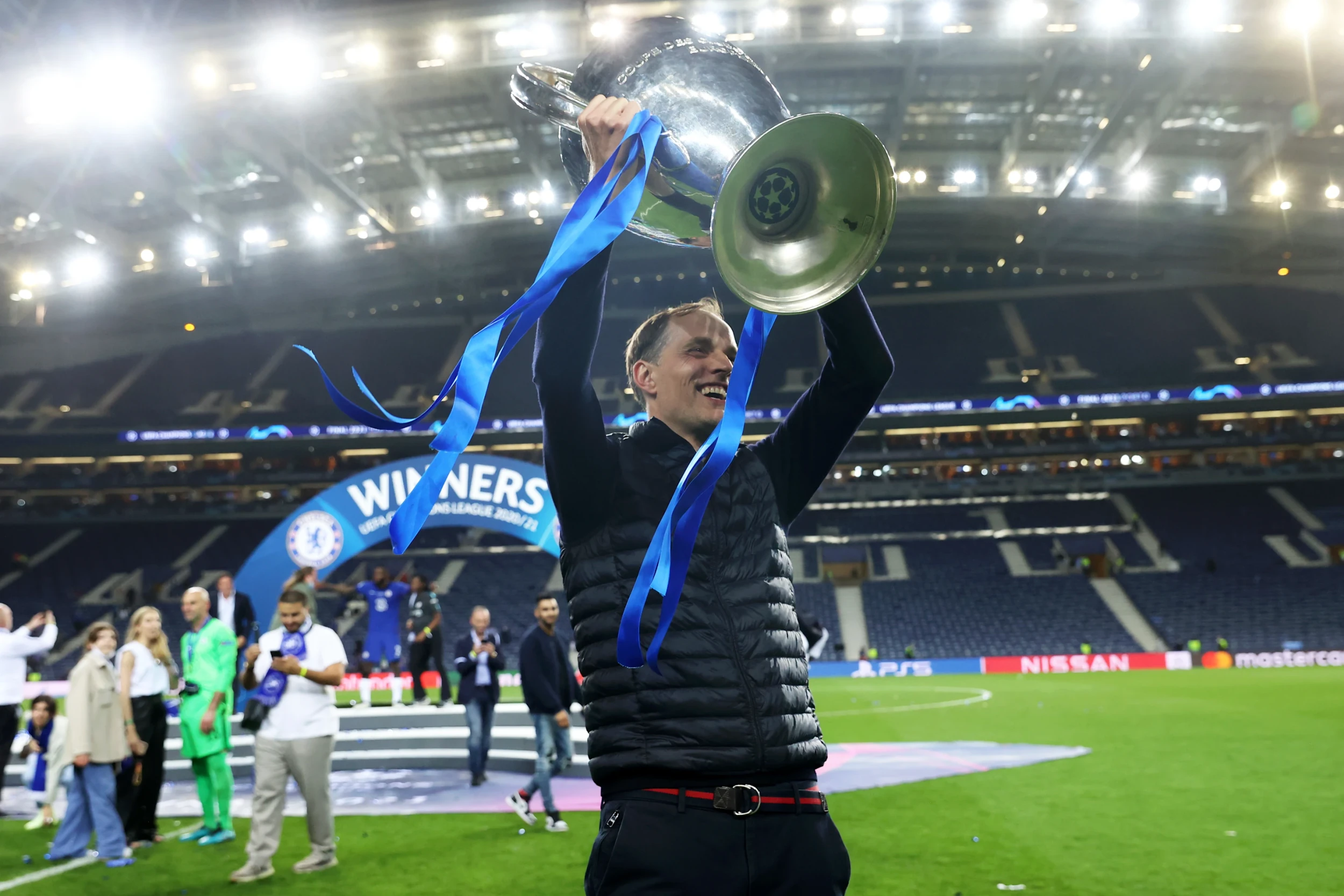 Conte và Tuchel ăn mừng danh hiệu tại Chelsea