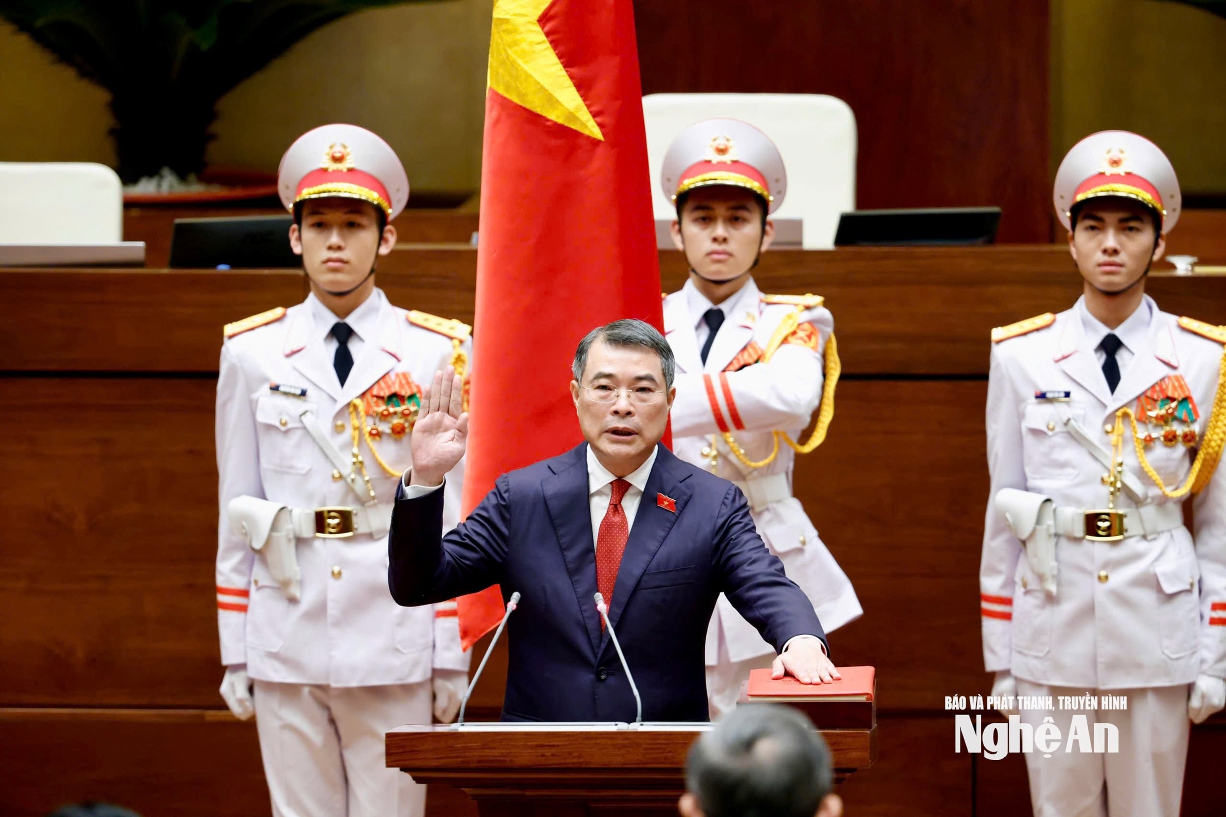 thutuong.jpg