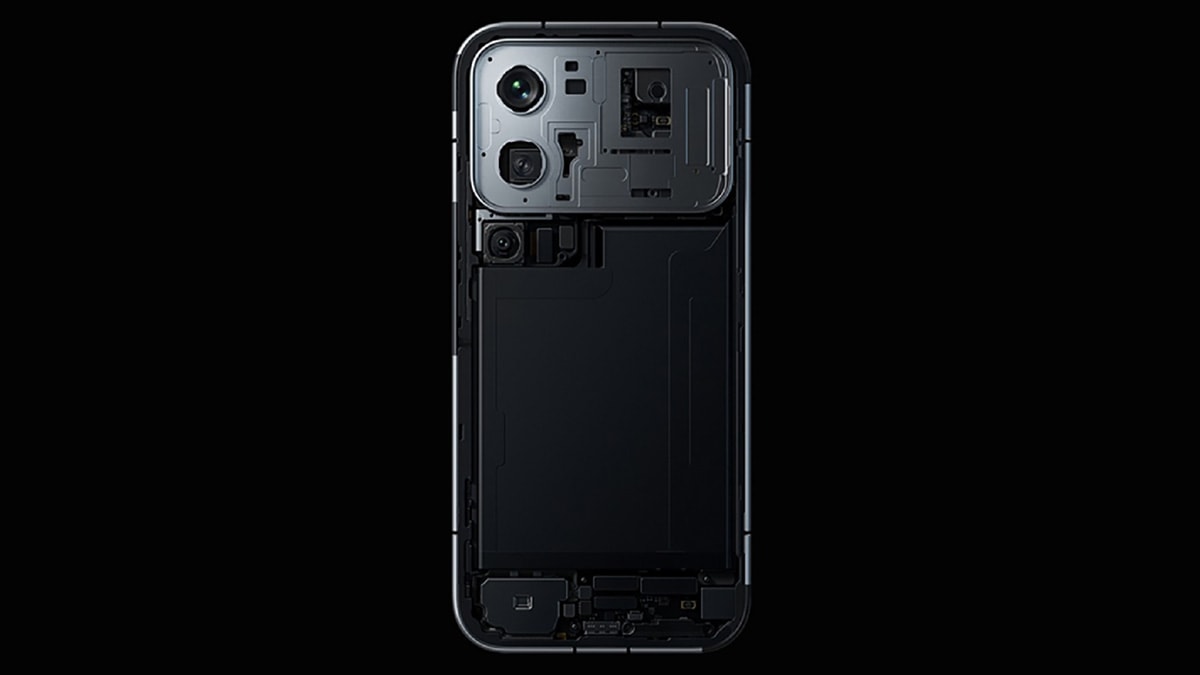 Ảnh render thiết kế mặt sau của Xiaomi 18 Pro với cụm camera lớn