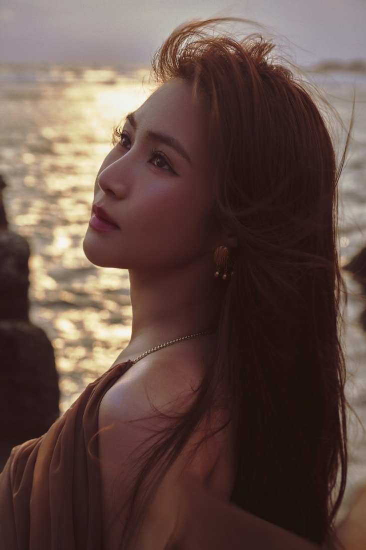 Hương Tràm tự nhận là người hướng nội