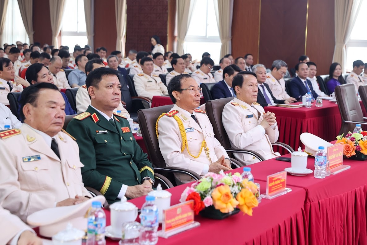 Thủ tướng Lê Minh Hưng: Tên gọi 