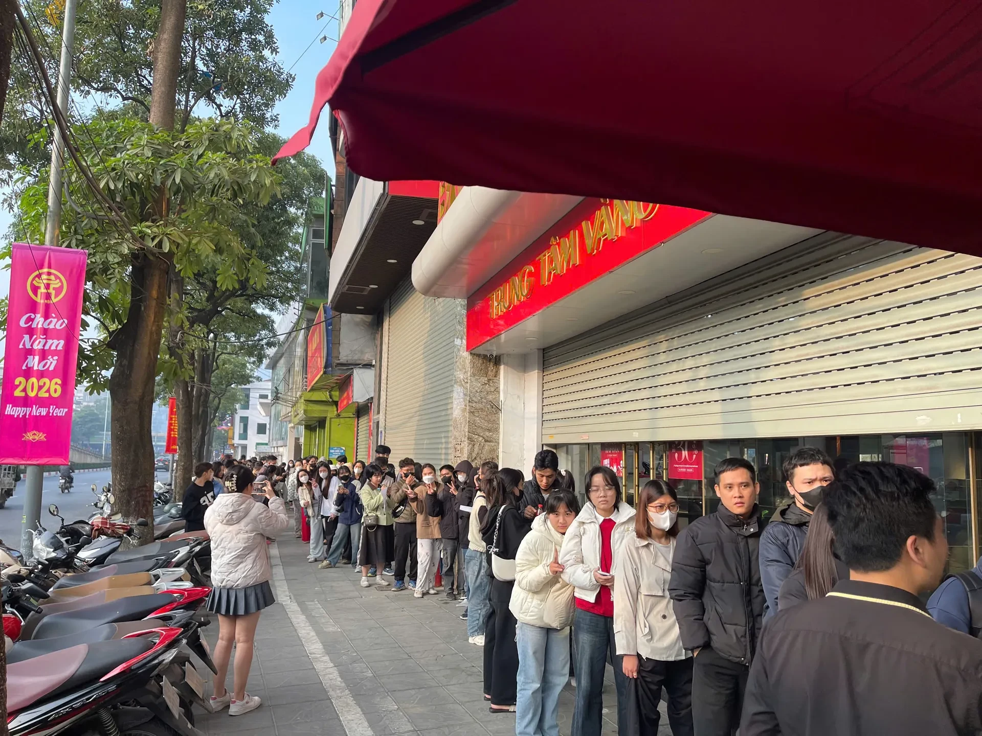 Giá vàng hôm nay 19/4/2026: Giá vàng SJC, nhẫn 9999, vàng nữ trang 24K 18K và giá vàng thế giới