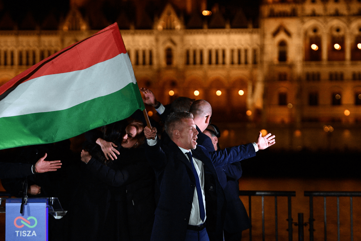 Ông Peter Magyar cùng đảng Tisza đã chiến thắng trong cuộc bầu cử Hungary 2026. Ảnh: AFP