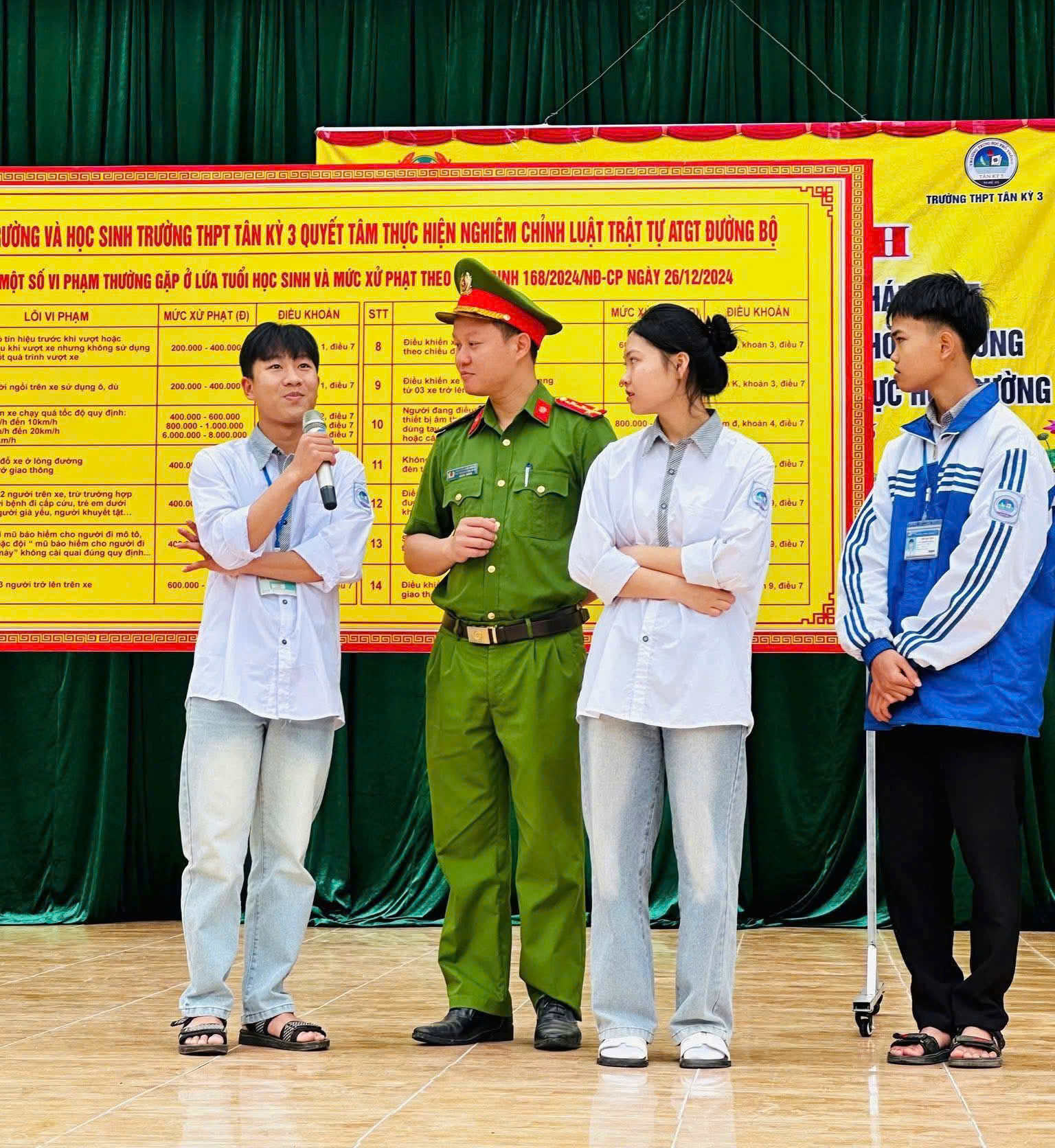 tuyen truyen truong hoc _bna