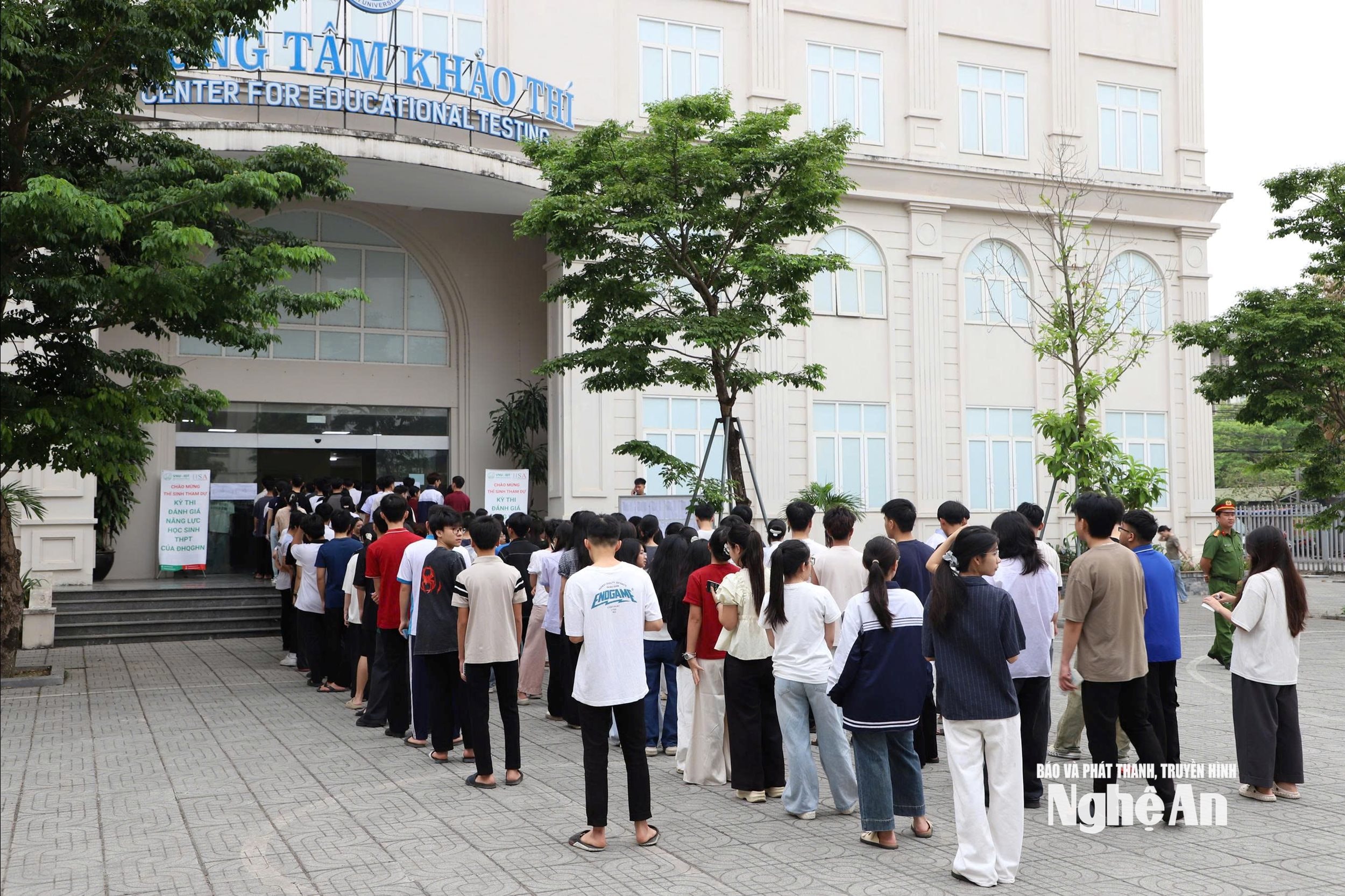 Thí sinh tham dự Kỳ thi đánh giá năng lực lần thứ 4 tại Trường Đại học Vinh. Ảnh -