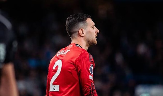 Man United's 1-0 win against Chelsea: Dalot and Cunha shine at Stamford  Bridge.