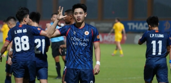 Truyền thông Thái Lan dành sự quan tâm đặc biệt cho tiền đạo Nguyễn Đình Bắc