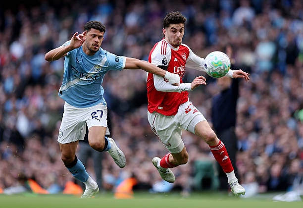 Các cầu thủ Arsenal trong trận đấu đầy nỗ lực trước Manchester City.