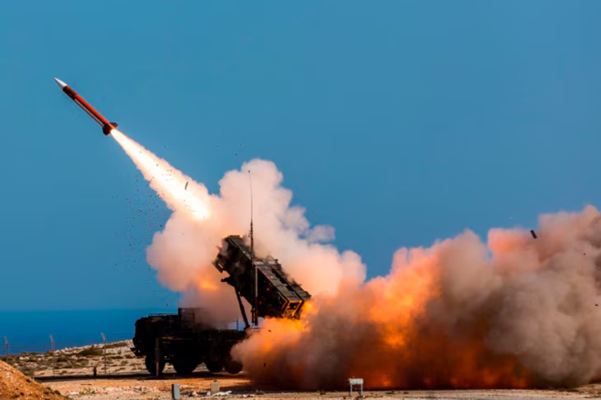 Hệ thống phòng thủ tên lửa Patriot đắt đỏ được sử dụng để chống lại các máy bay không người lái giá rẻ của Iran