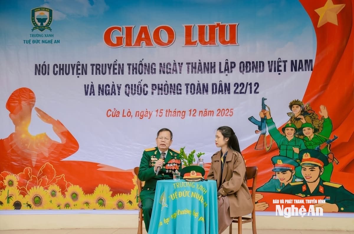 Cựu chiến binh Phạm Thành Tâm tham gia giao lưu nói chuyện truyền thống. Ảnh tư liệu TXTĐ