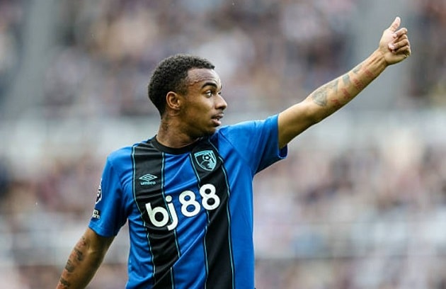 Tiền đạo Eli Junior Kroupi trong màu áo Bournemouth tại Ngoại hạng Anh